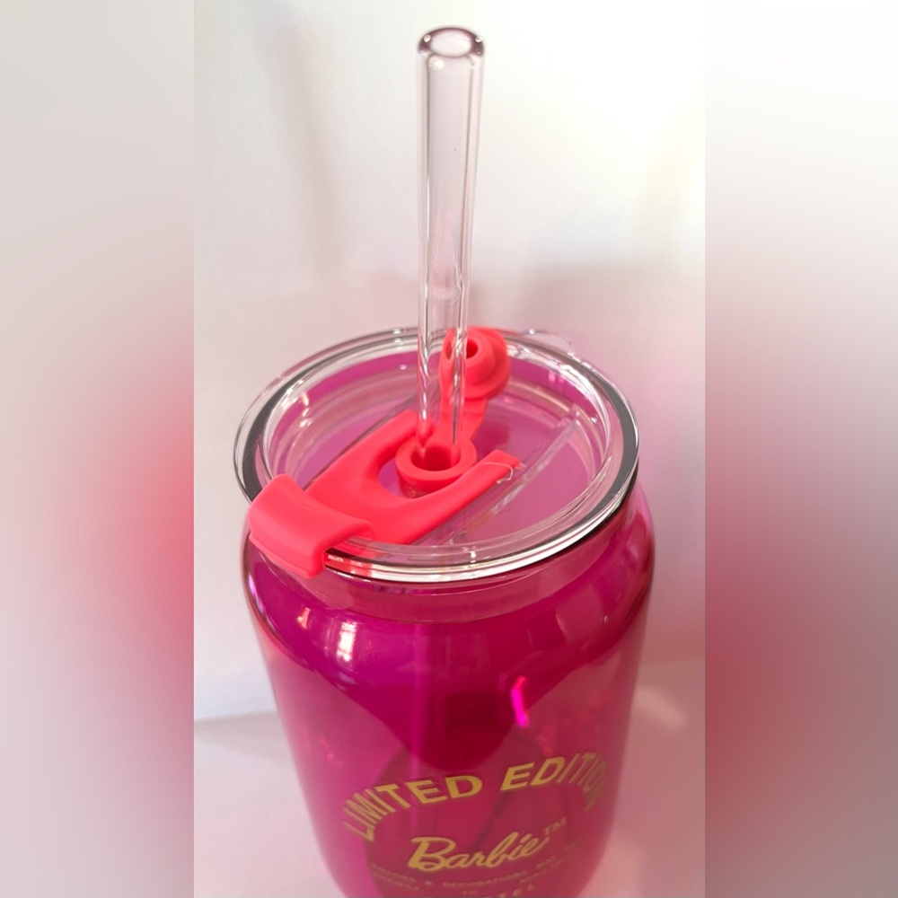 Barbie Limited Edition glass tumbler: pink with gold accents, 16oz - Picture 3 of 5